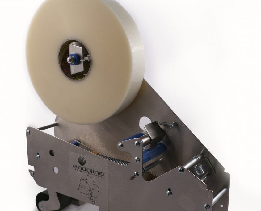 Dispenser di nastro adesivo con nastro adesivo trasparente